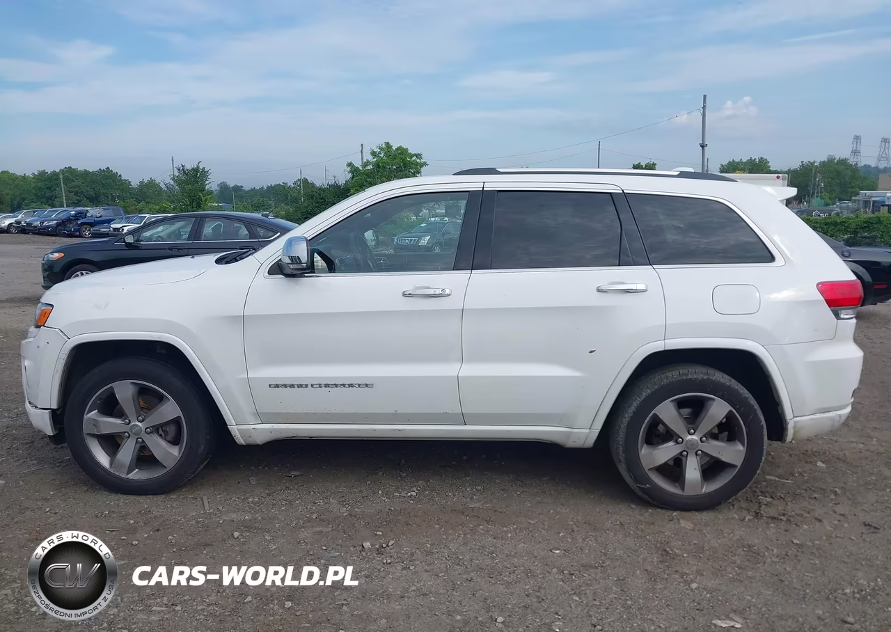 2016 Jeep Grand Cherokee Overland VIN:1C4RJFCG7GC305617 - 13