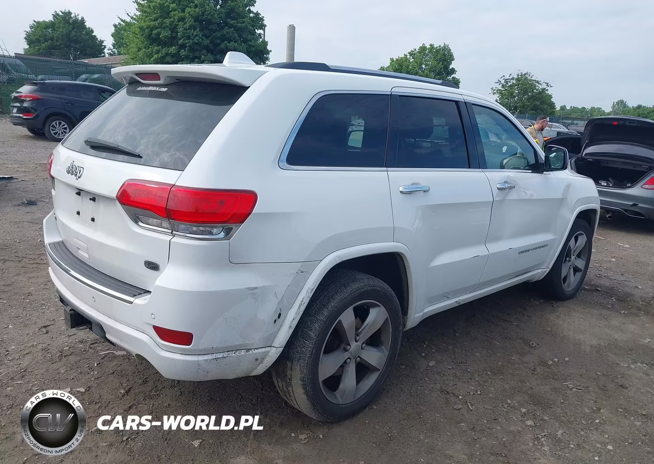 2016 Jeep Grand Cherokee Overland VIN:1C4RJFCG7GC305617 - 4