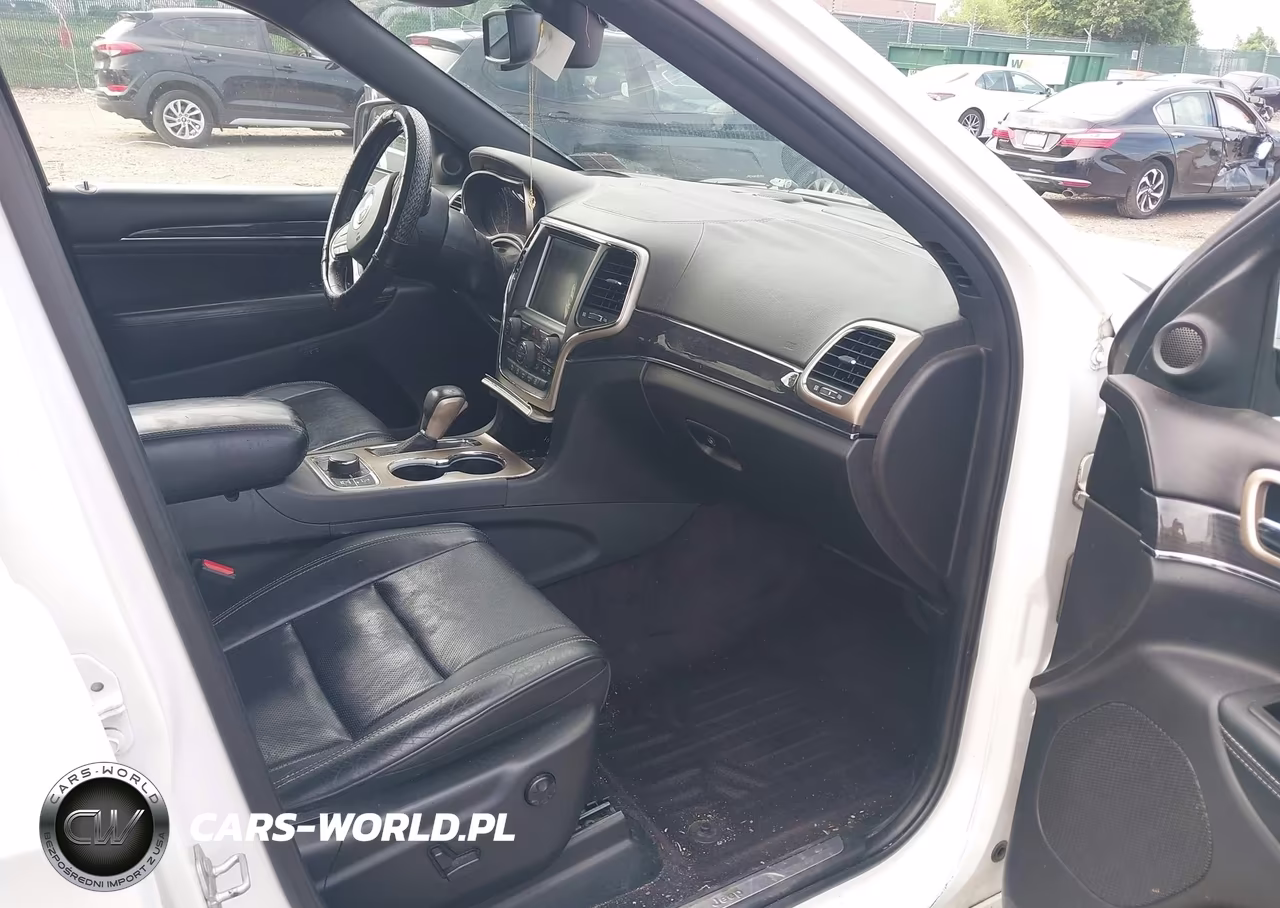 2016 Jeep Grand Cherokee Overland VIN:1C4RJFCG7GC305617 - 5