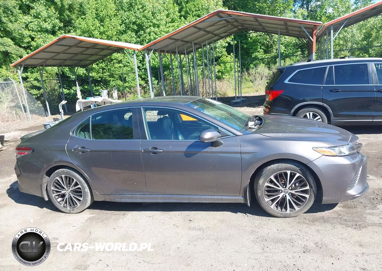 2018 Toyota Camry Se VIN:4T1B11HK0JU550712 - 13