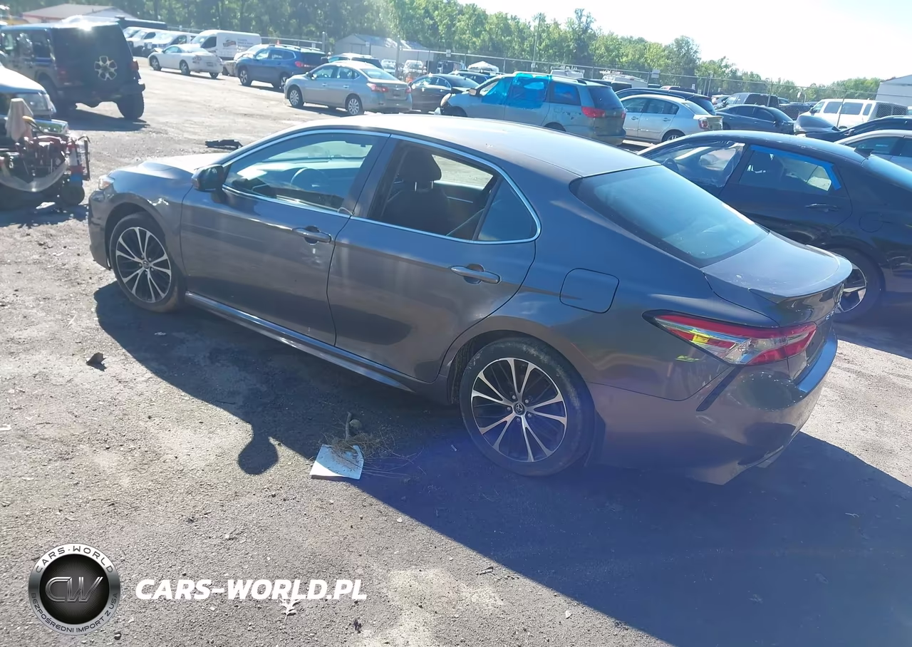 2018 Toyota Camry Se VIN:4T1B11HK0JU550712 - 3