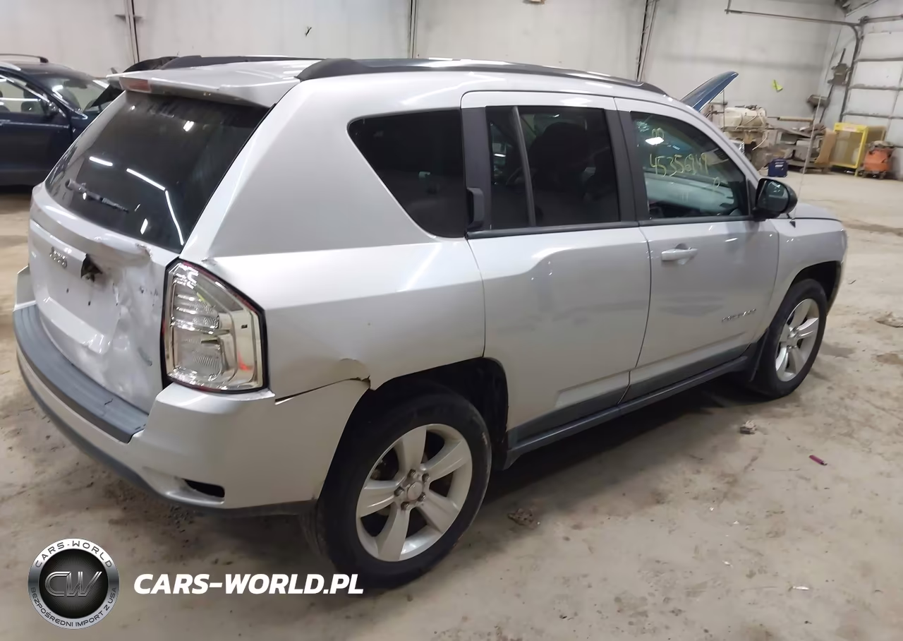 2011 Jeep Compass VIN:1J4NF1FB1BD240456 - 4