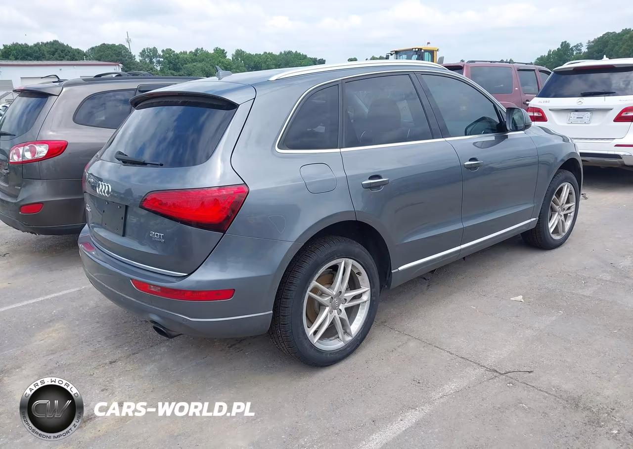 2015 Audi Q5 2.0T Premium VIN:WA1LFAFP4FA066067 - 4