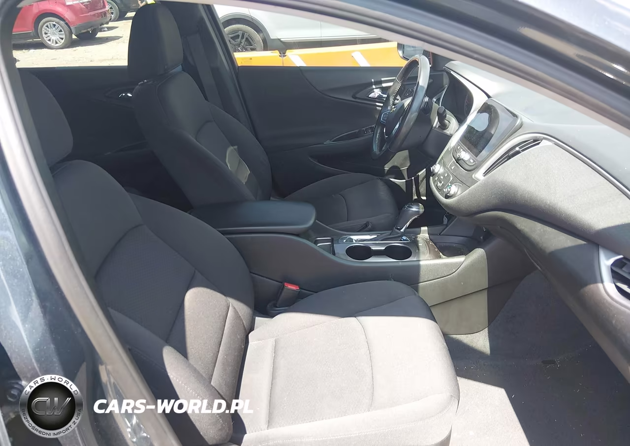 2019 Chevrolet Malibu Rs VIN:1G1ZG5ST3KF193695 - 5