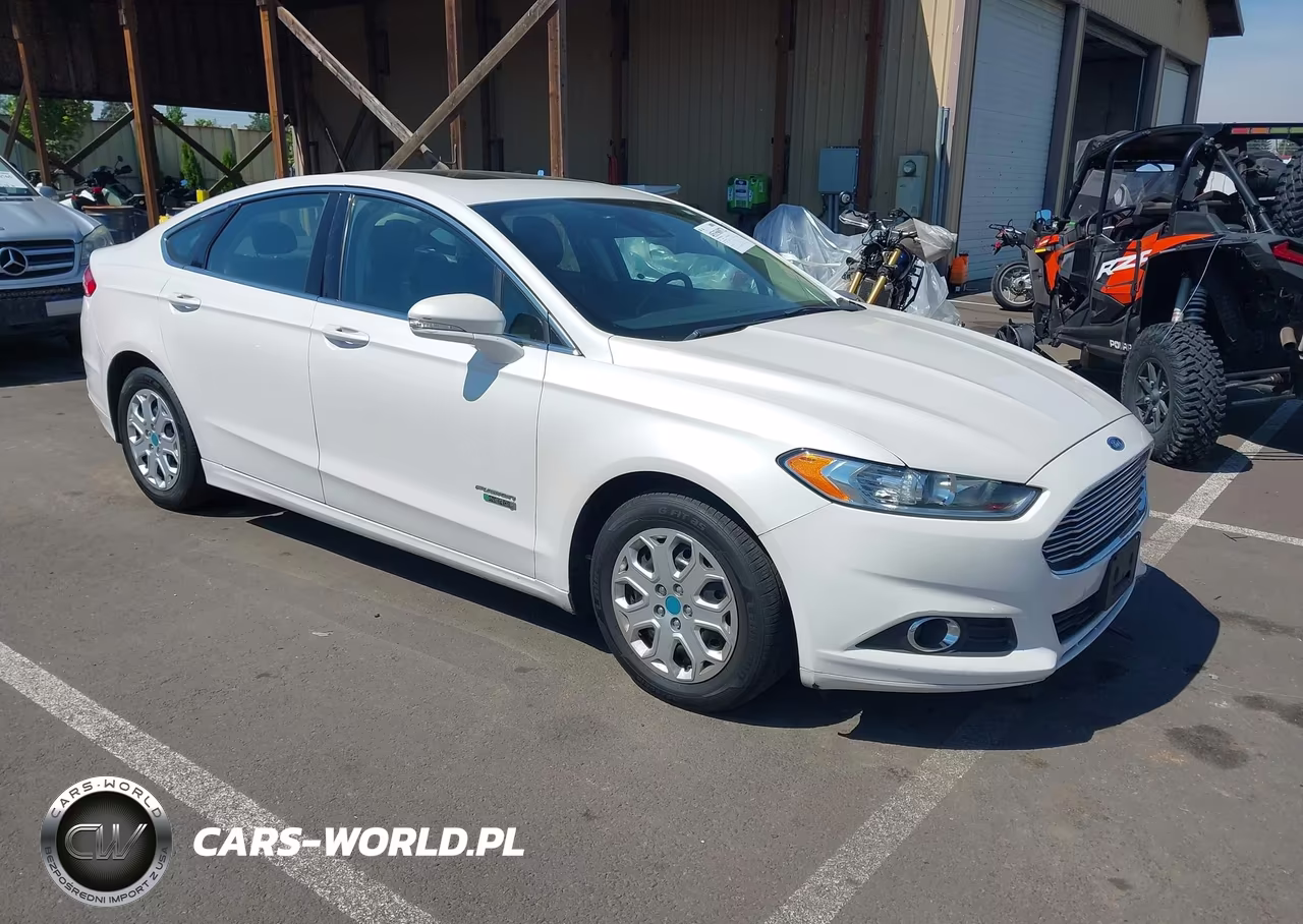 2014 Ford Fusion Energi Se Luxury – zdjęcie 1 z 12