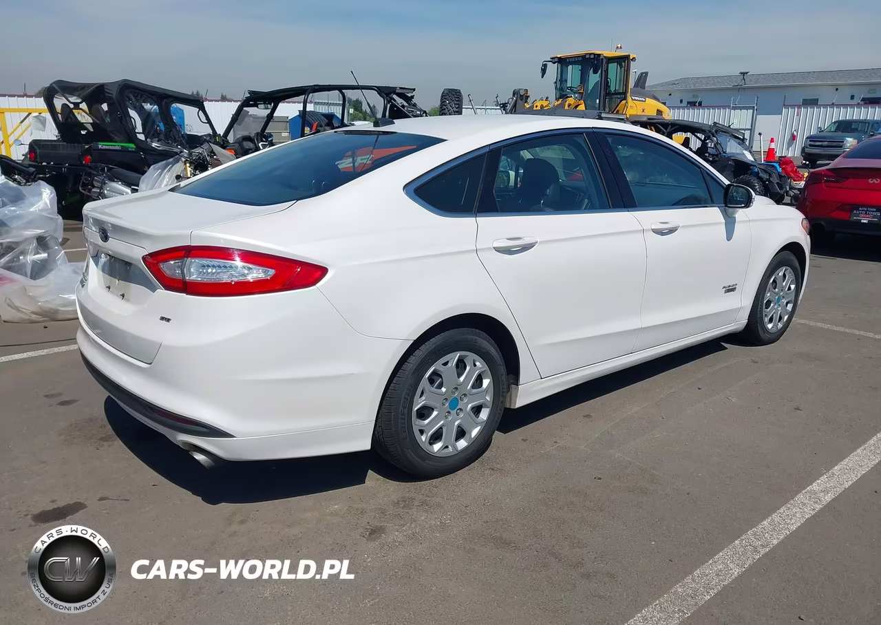 2014 Ford Fusion Energi Se Luxury VIN:3FA6P0PU4ER112389 - 4