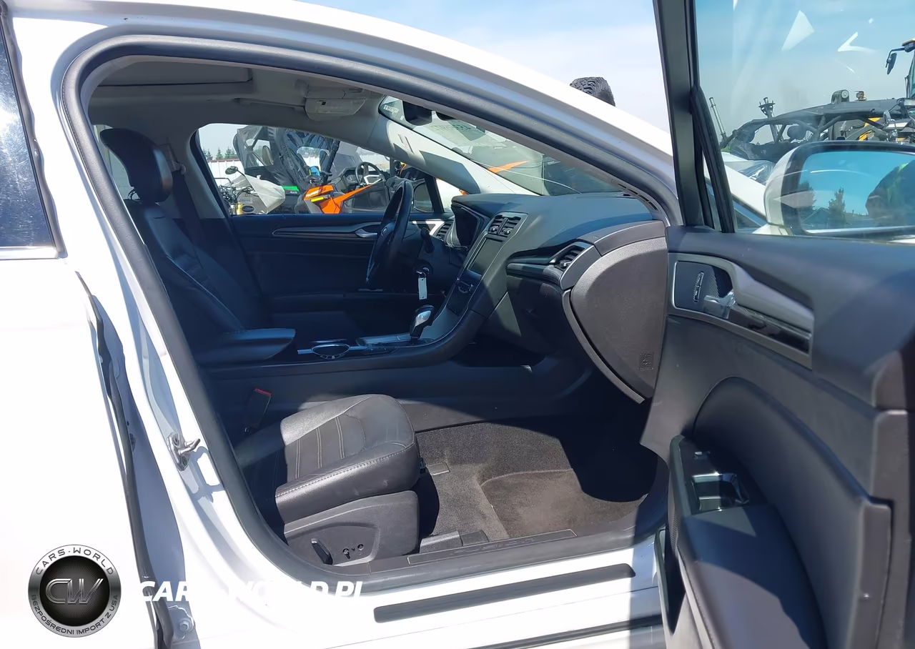 2014 Ford Fusion Energi Se Luxury VIN:3FA6P0PU4ER112389 - 5