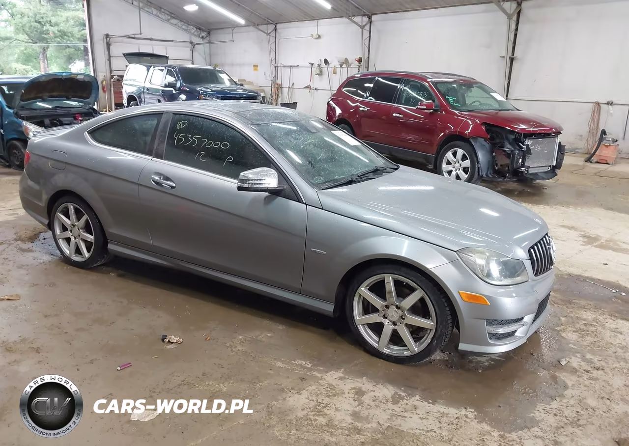 2012 Mercedes-Benz C 250 – zdjęcie 1 z 16