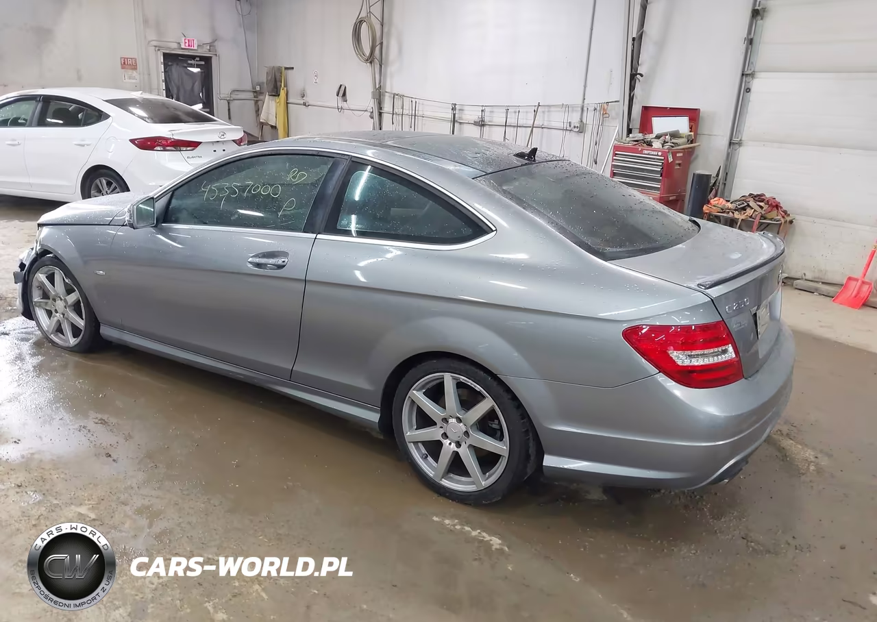 2012 Mercedes-Benz C 250 VIN:WDDGJ4HB9CF826751 - 3