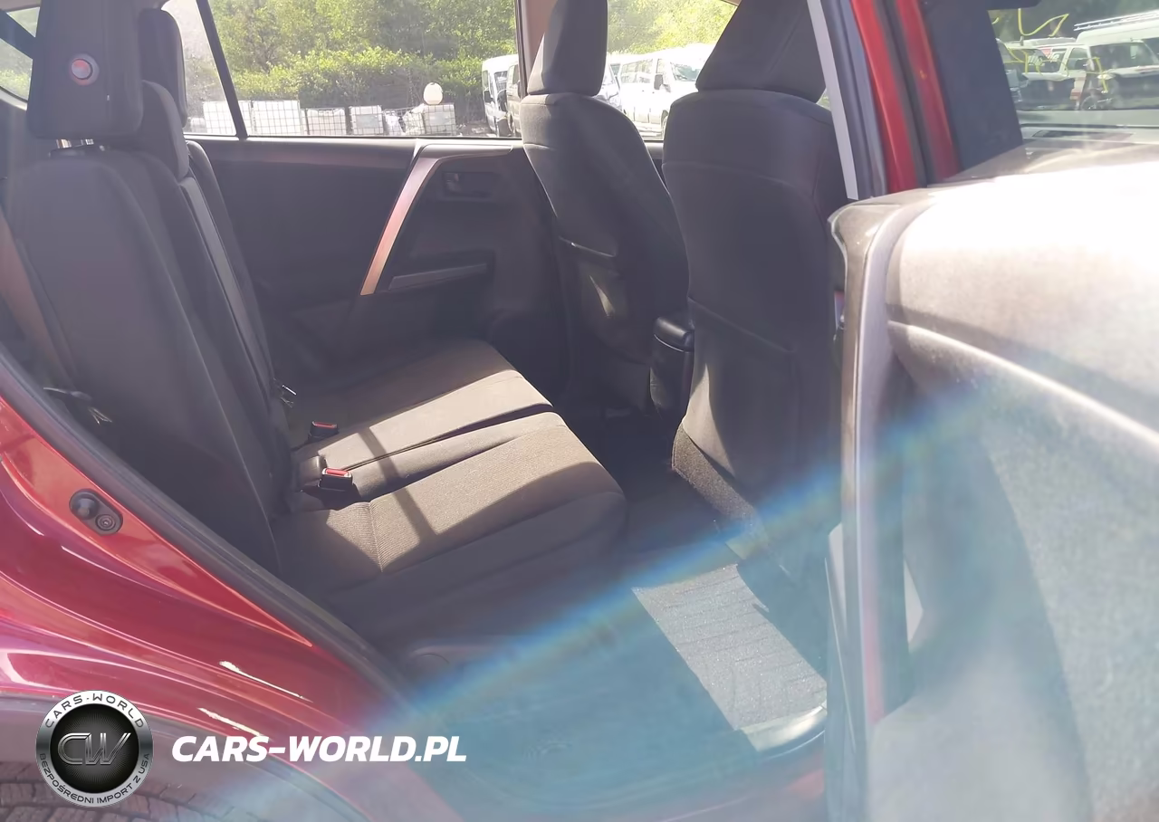 2018 Toyota Rav4 Le VIN:JTMBFREVXJD229862 - 8