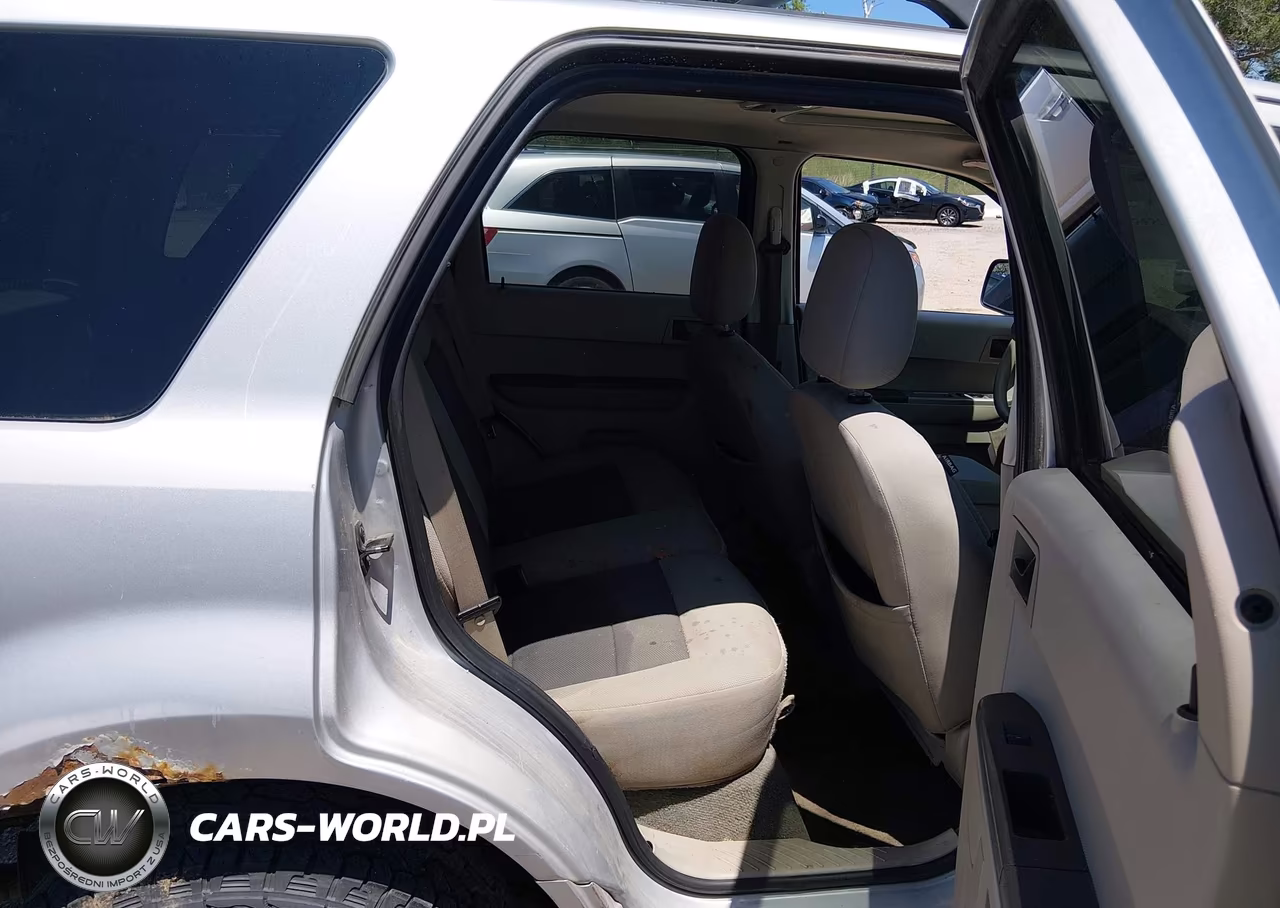 2008 Ford Escape Xlt VIN:1FMCU03168KB90906 - 8