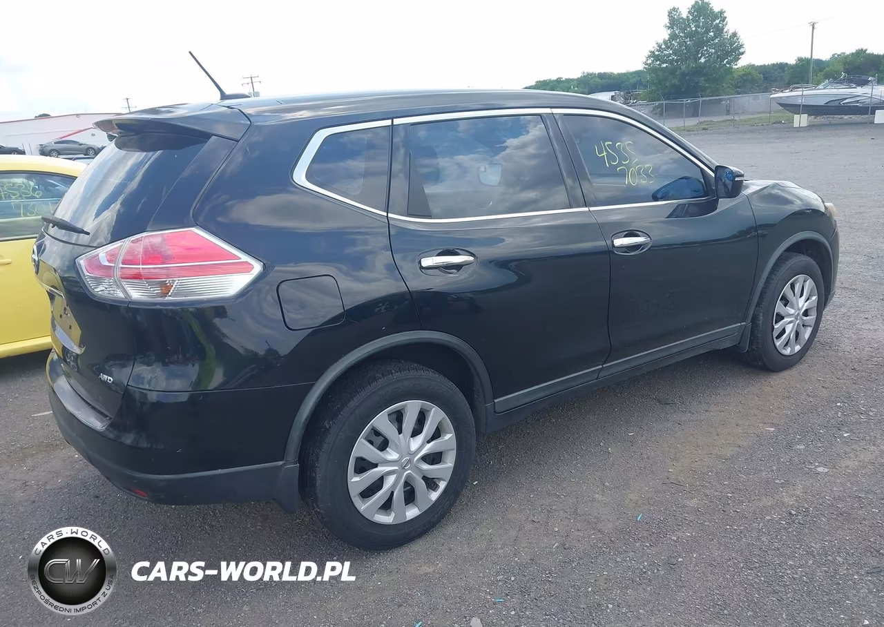 2015 Nissan Rogue S VIN:KNMAT2MV6FP592002 - 4