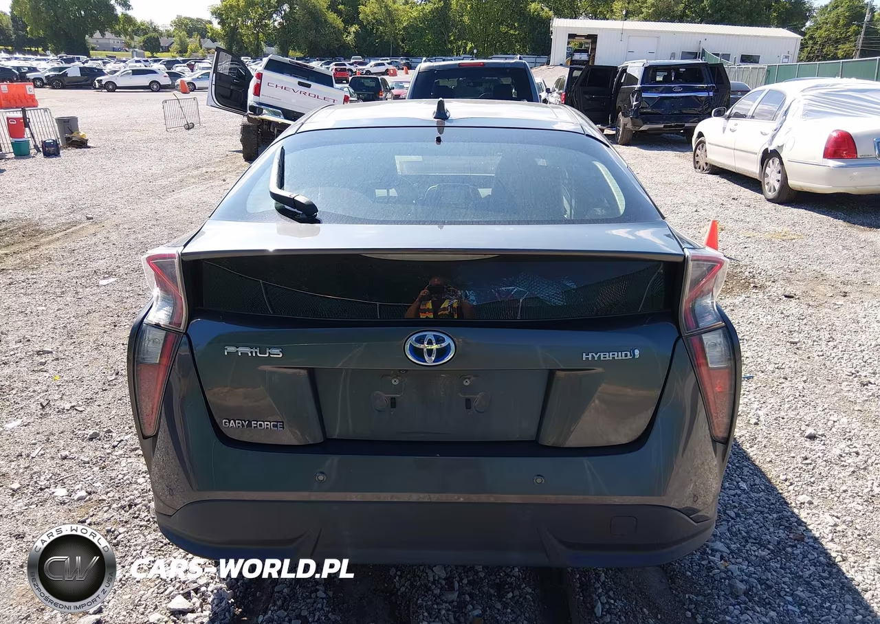 2018 Toyota Prius Four Touring VIN:JTDKARFU1J3546598 - 16