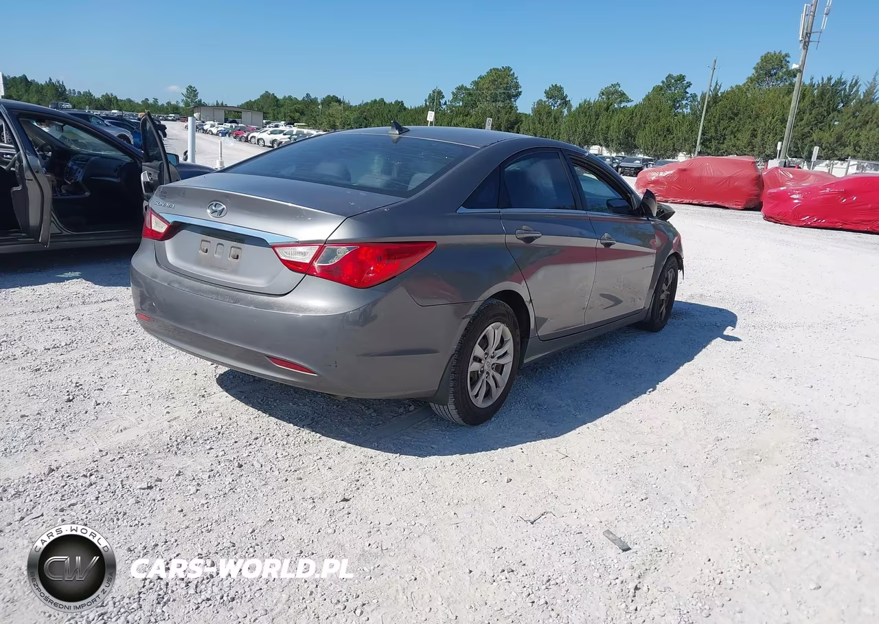 2011 Hyundai Sonata Gls VIN:5NPEB4AC8BH087894 - 4