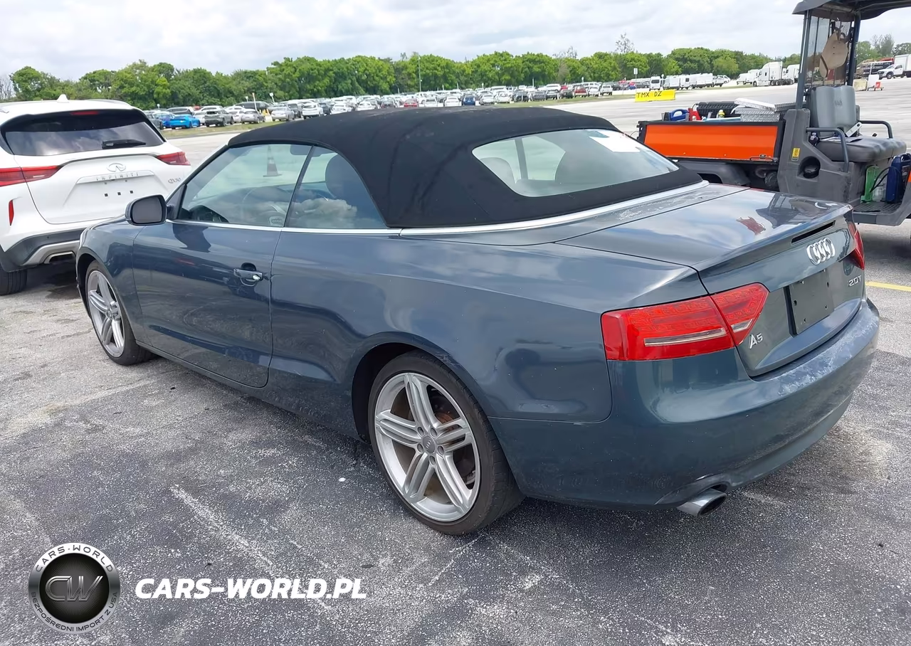 2011 Audi A5 2.0T Premium VIN:WAUJFAFHXBN000533 - 3