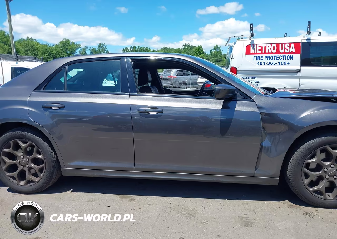 2016 Chrysler 300 300S Alloy Edition VIN:2C3CCAGG0GH262219 - 13