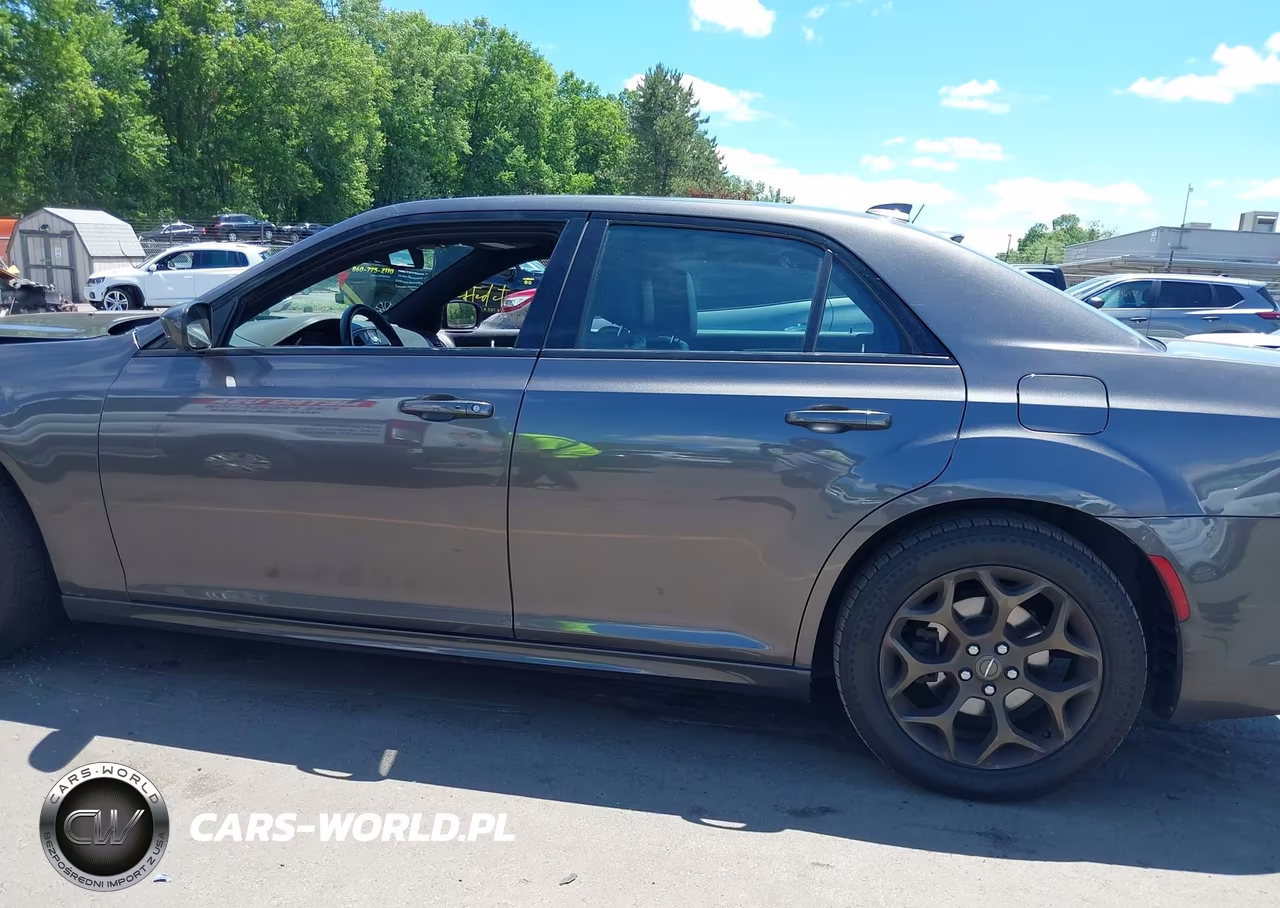 2016 Chrysler 300 300S Alloy Edition VIN:2C3CCAGG0GH262219 - 14