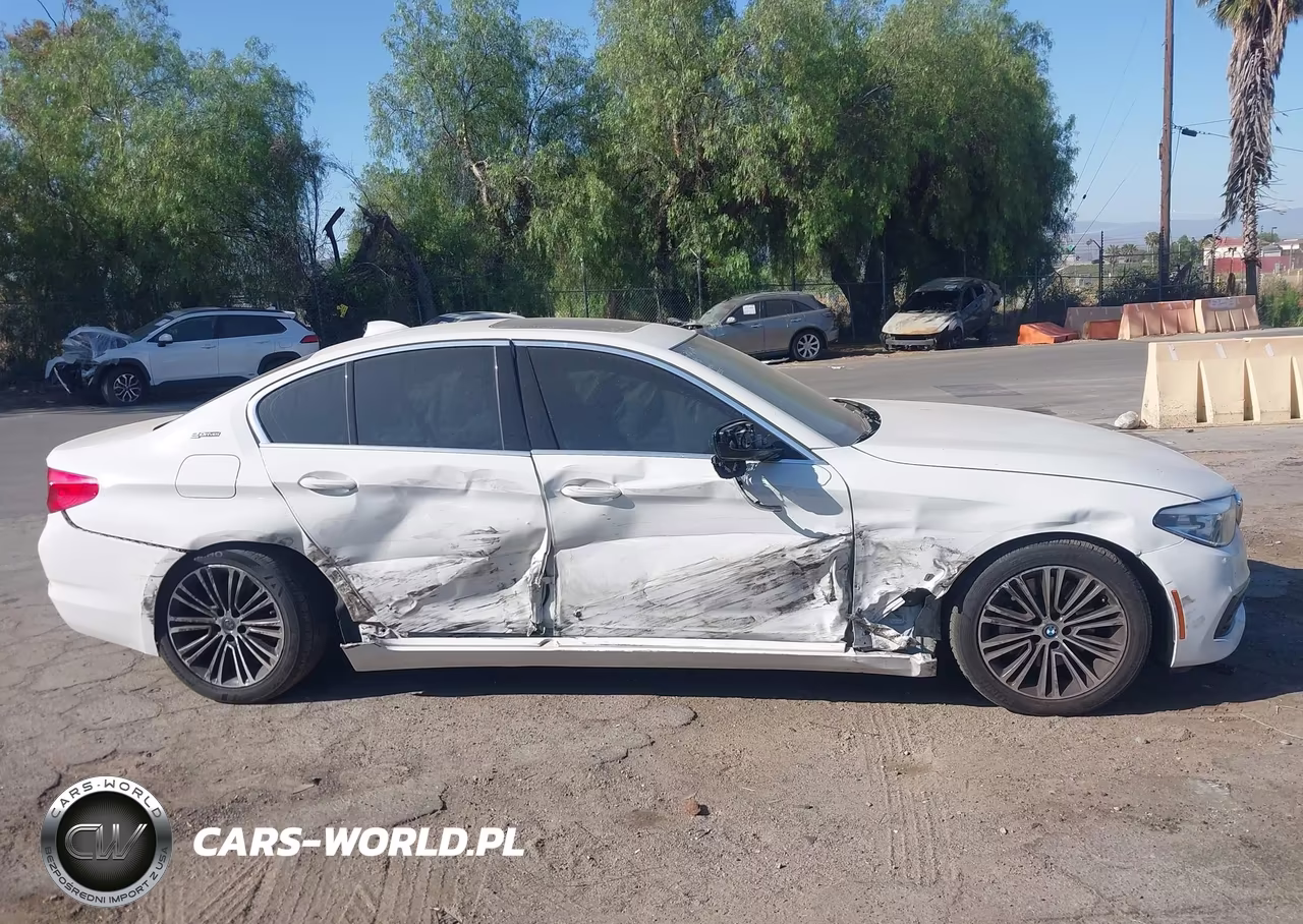 2019 BMW 530E Iperformance VIN:WBAJA9C57KB389432 - 14