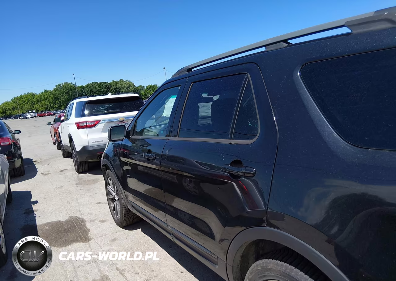 2015 Ford Explorer Xlt VIN:1FM5K8D8XFGC47763 - 14