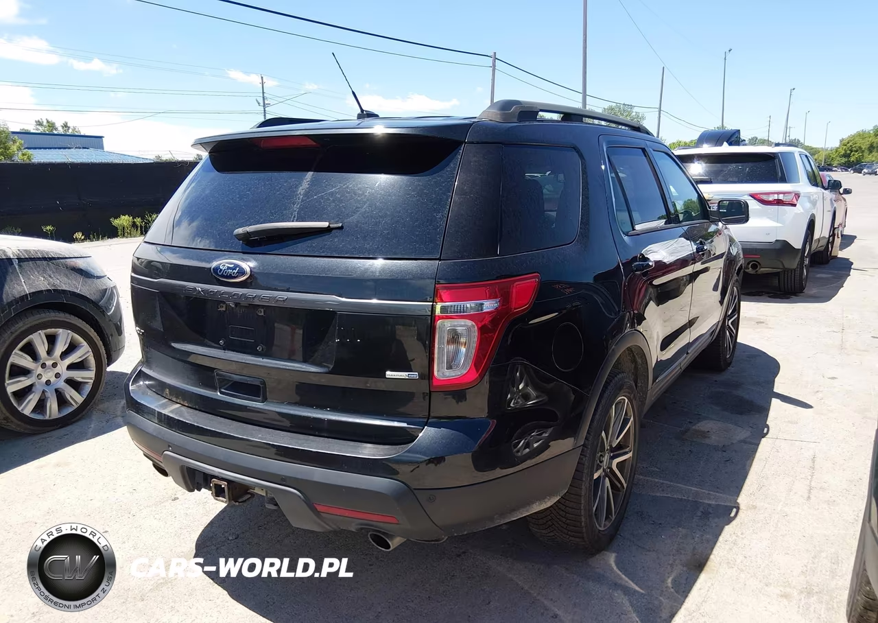 2015 Ford Explorer Xlt VIN:1FM5K8D8XFGC47763 - 4