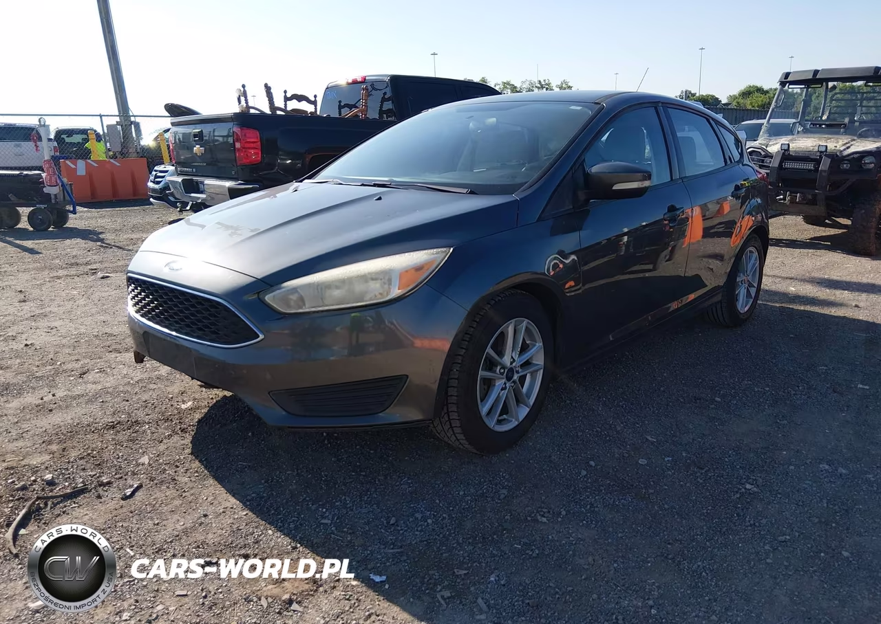 2017 Ford Focus Se VIN:1FADP3K23HL246988 - 2