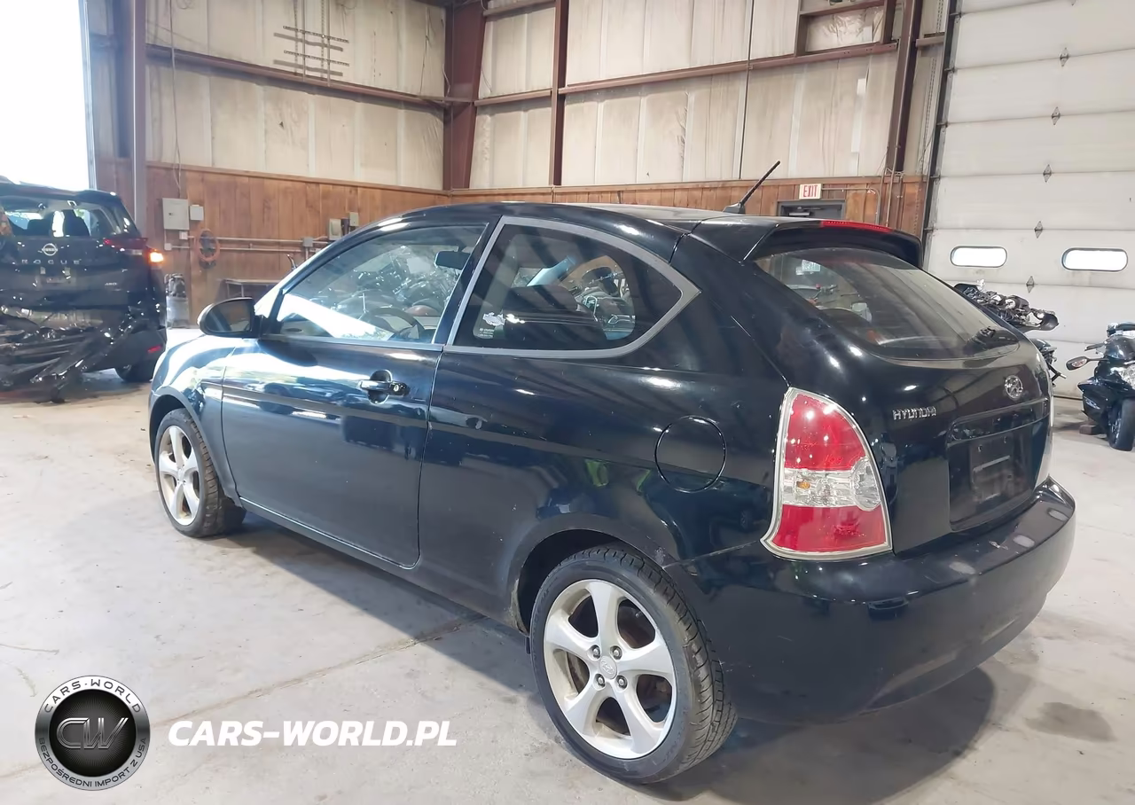 2007 Hyundai Accent Se VIN:KMHCN36C37U027547 - 3