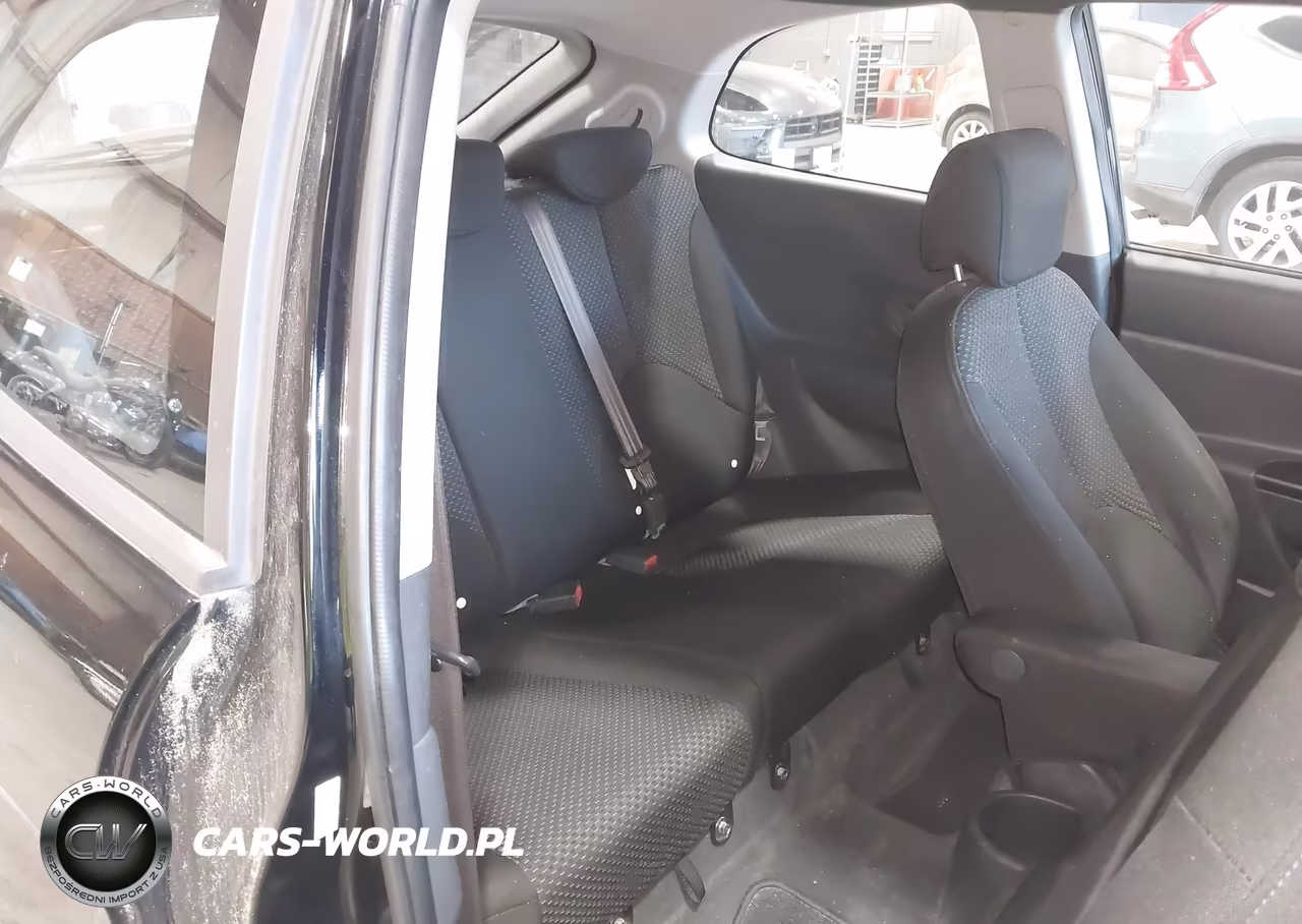 2007 Hyundai Accent Se VIN:KMHCN36C37U027547 - 8