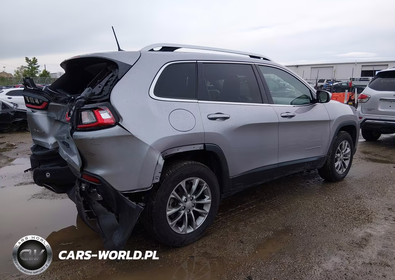 2021 Jeep Cherokee Latitude Lux 4X4 VIN:1C4PJMMX5MD160156 - 4