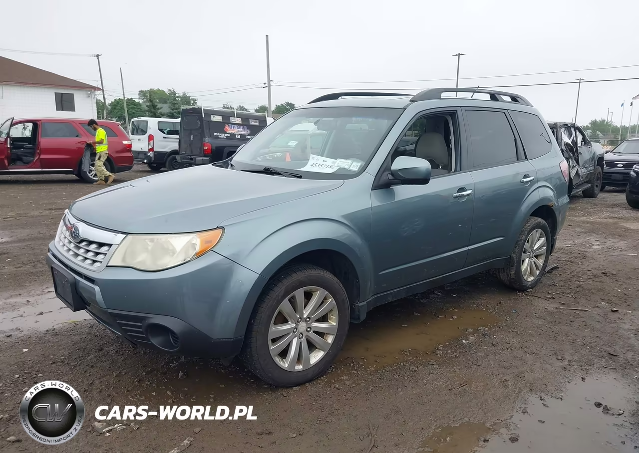 2012 Subaru Forester 2.5X Premium VIN:JF2SHADC1CH450923 - 2
