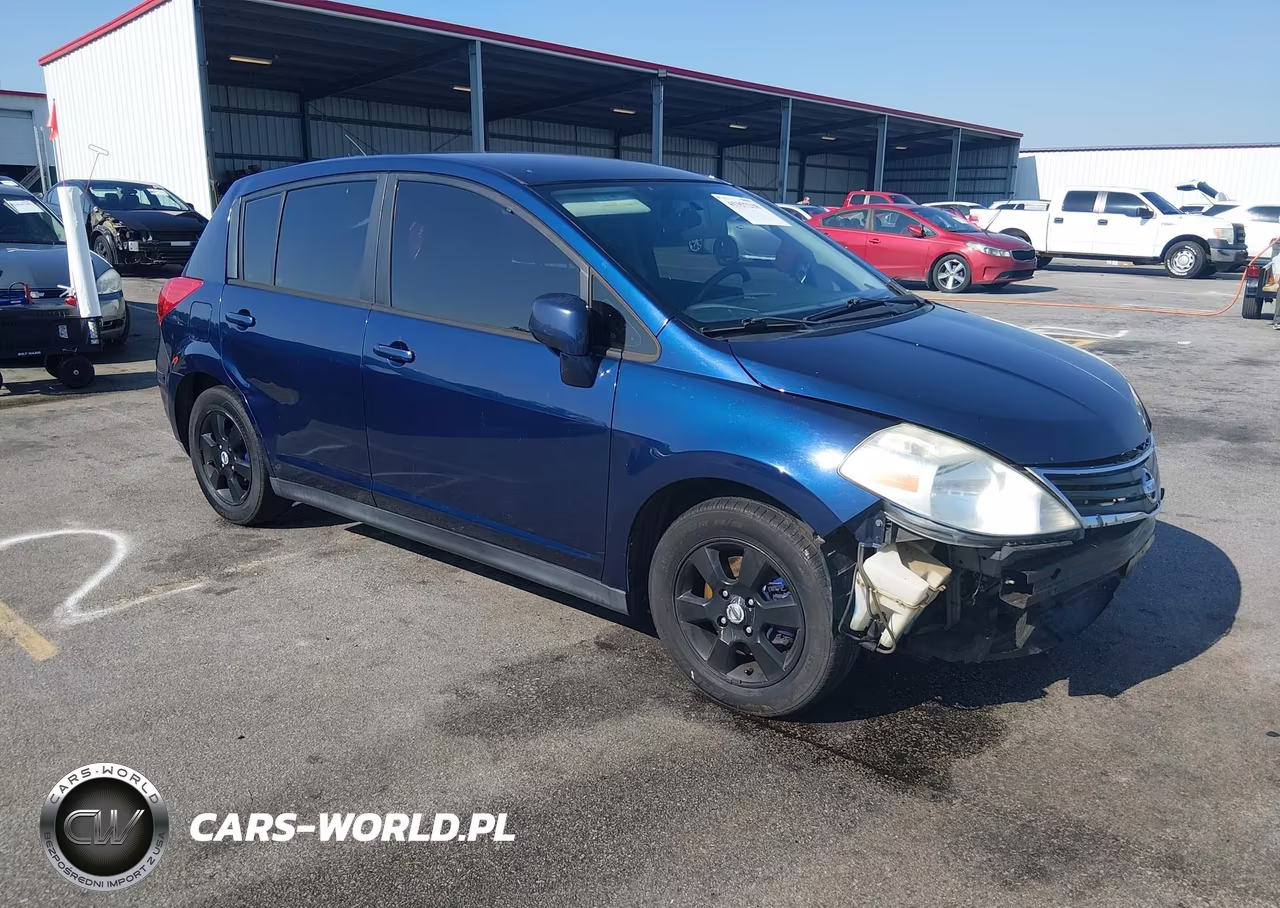 2012 Nissan Versa 1.8 S – zdjęcie 1 z 18