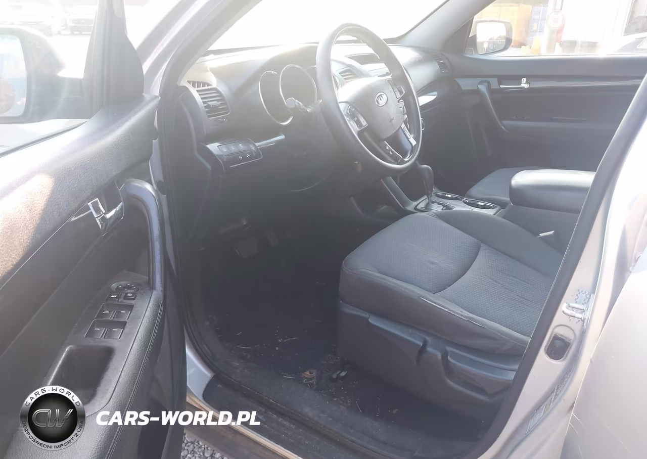 2011 Kia Sorento Lx VIN:5XYKT3A1XBG024683 - 5