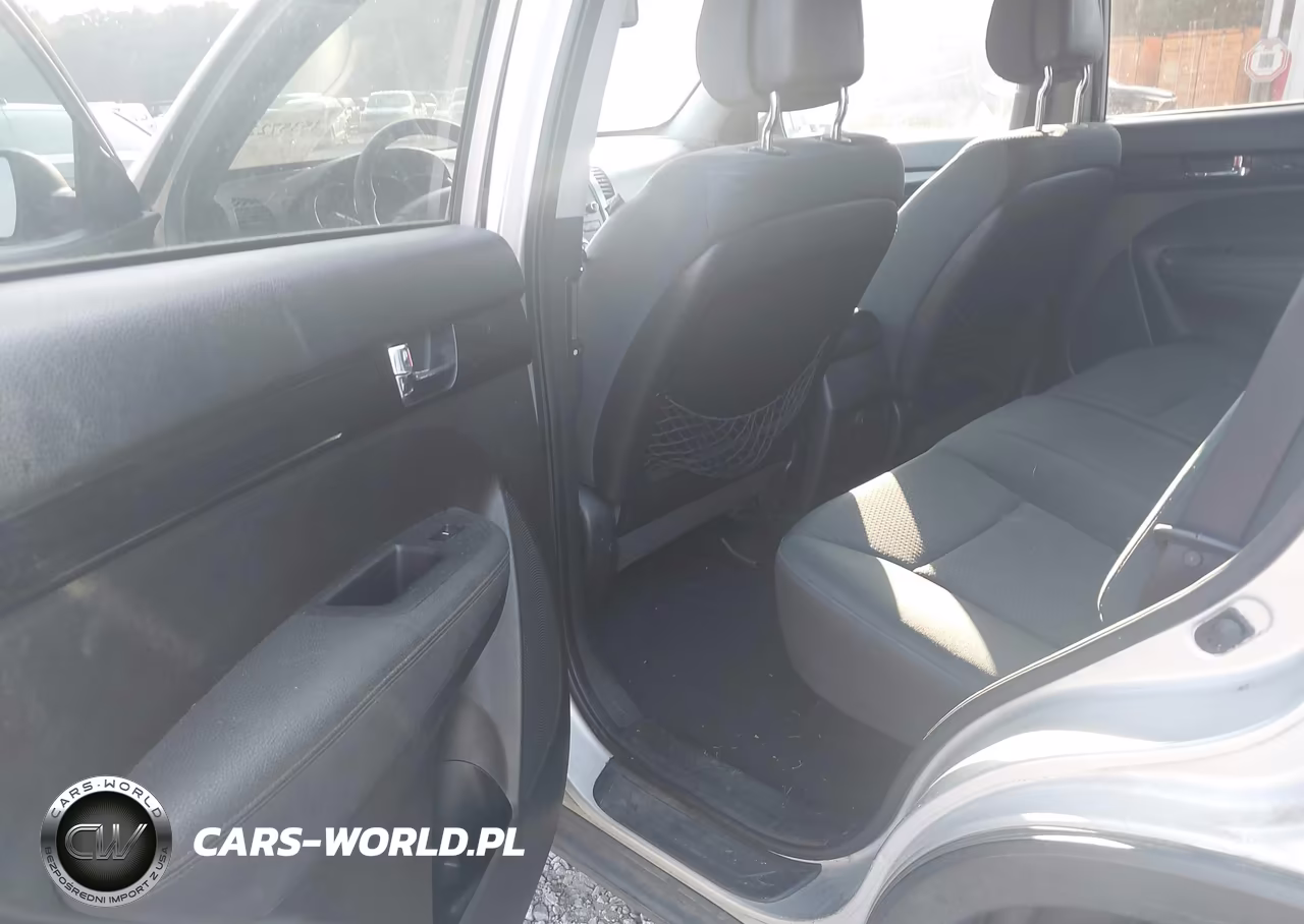 2011 Kia Sorento Lx VIN:5XYKT3A1XBG024683 - 8