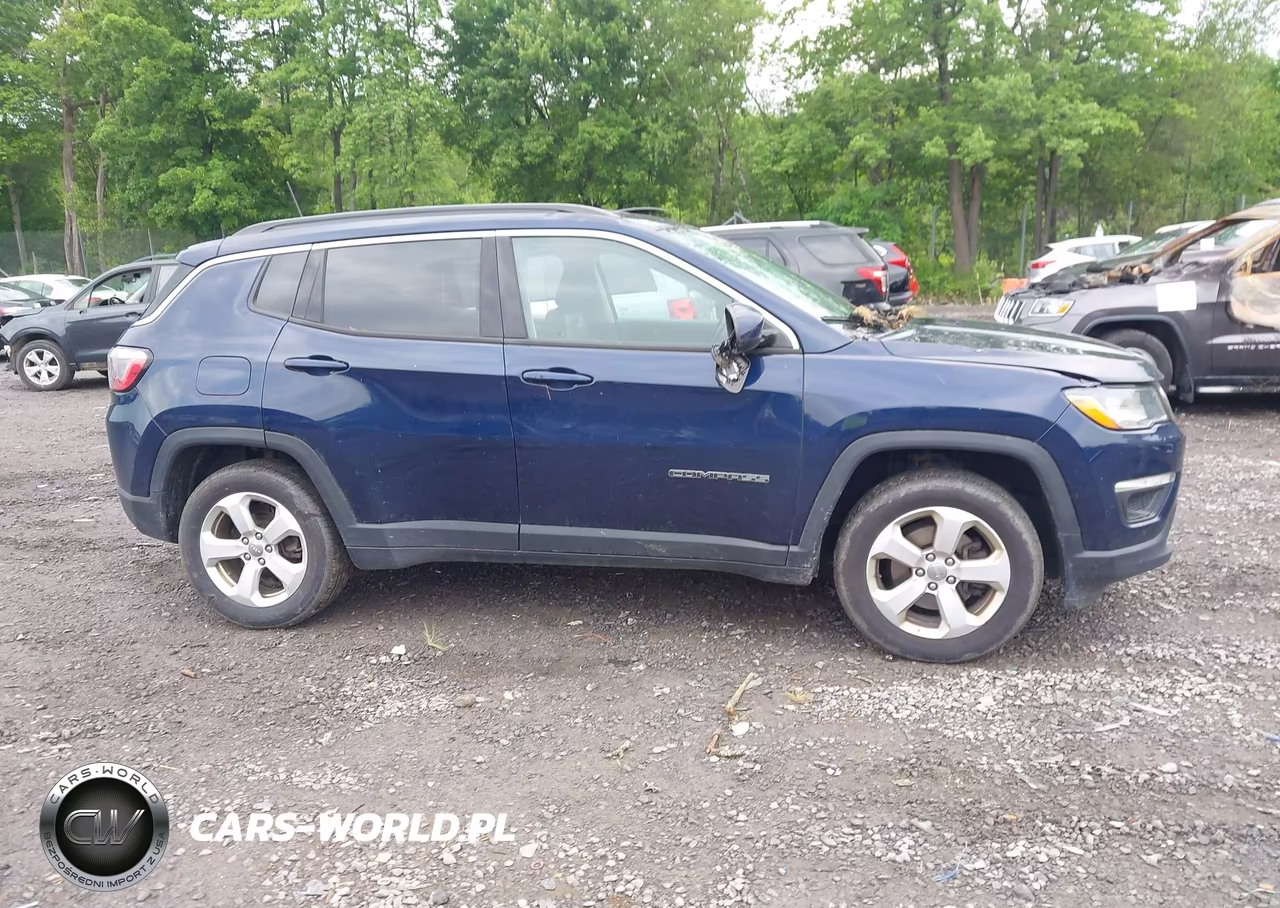 2018 Jeep Compass Latitude 4X4 VIN:3C4NJDBB3JT100106 - 13