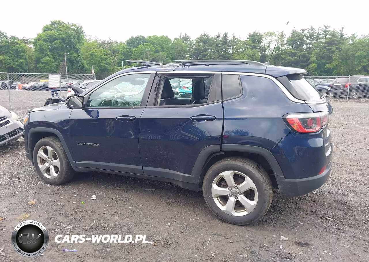 2018 Jeep Compass Latitude 4X4 VIN:3C4NJDBB3JT100106 - 14