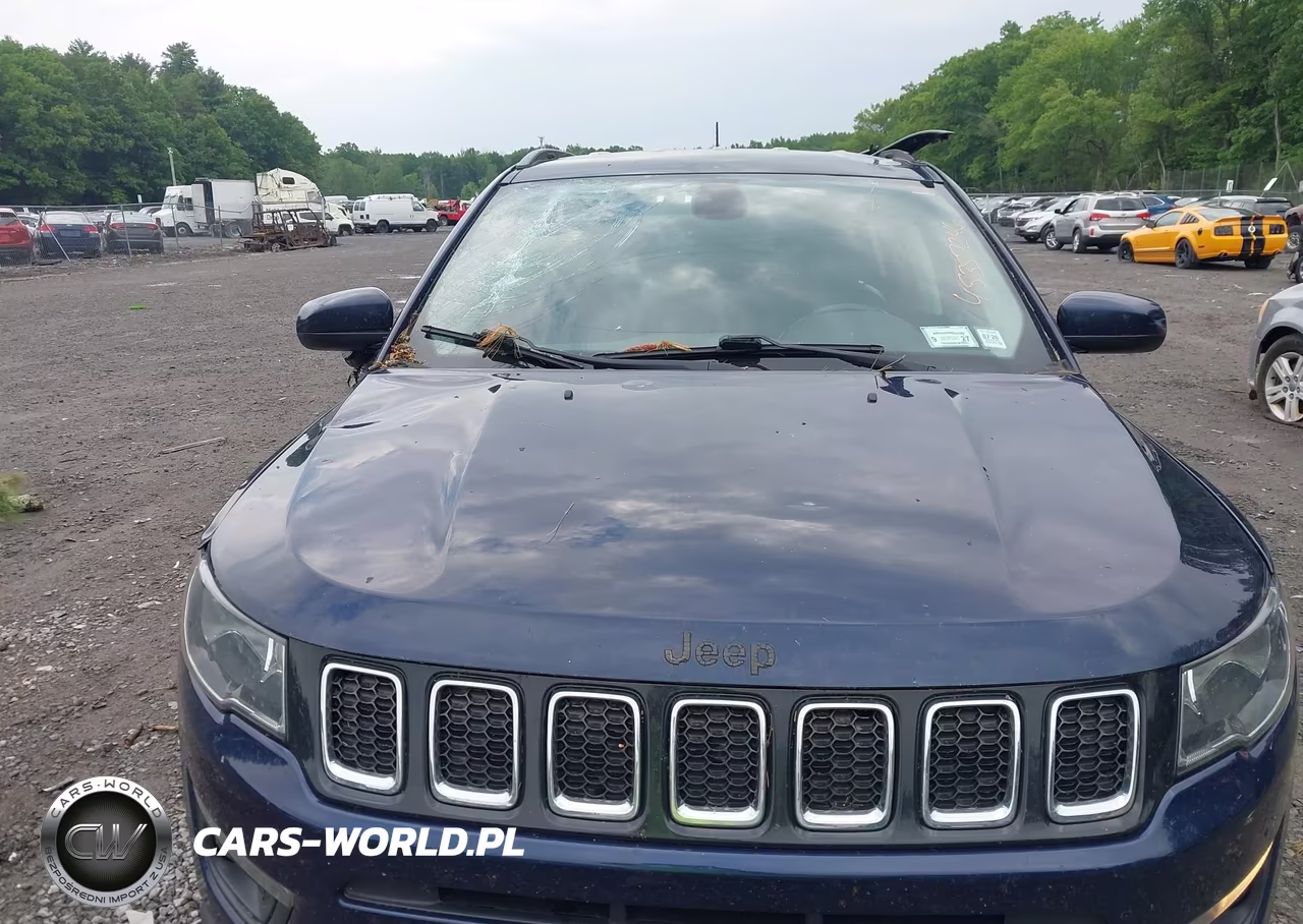 2018 Jeep Compass Latitude 4X4 VIN:3C4NJDBB3JT100106 - 17