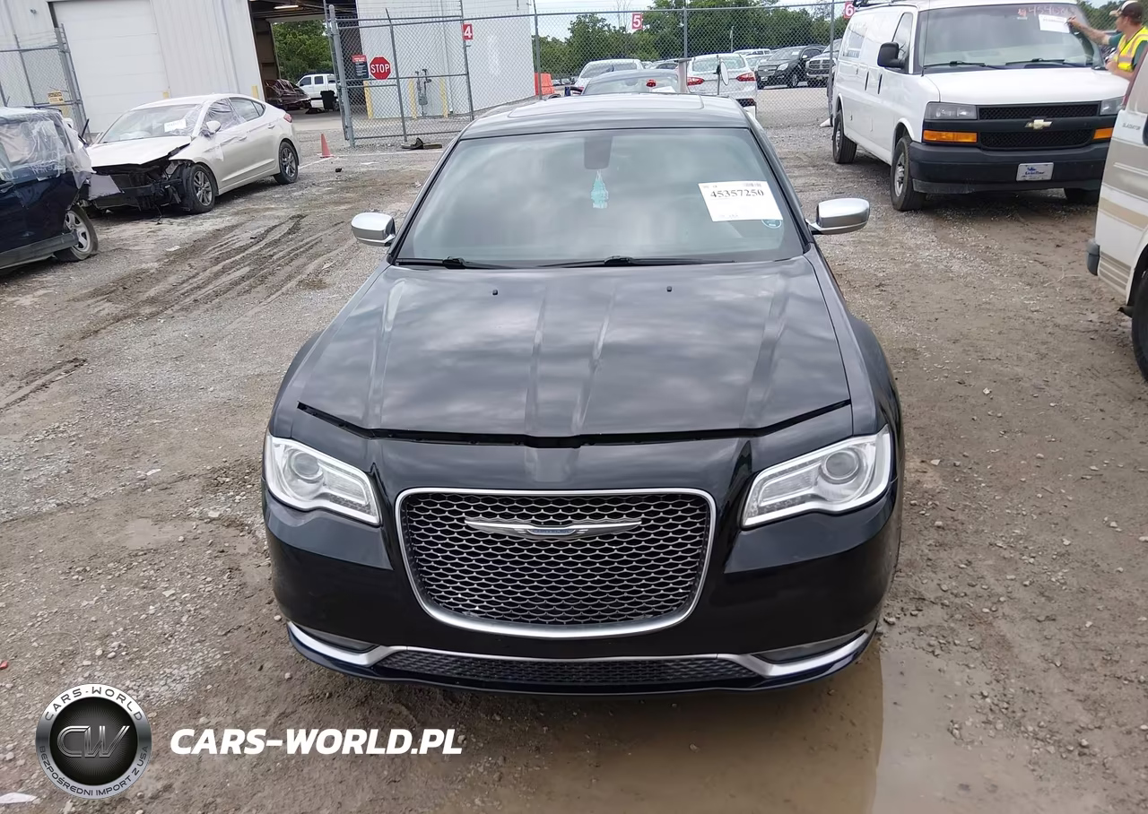 2015 Chrysler 300C Platinum VIN:2C3CCAPG7FH837480 - 13