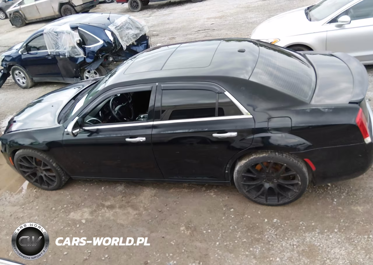 2015 Chrysler 300C Platinum VIN:2C3CCAPG7FH837480 - 15