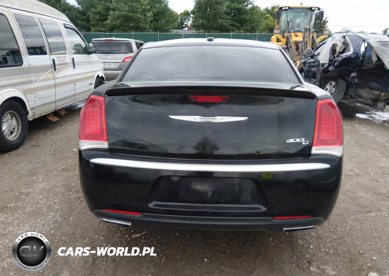 2015 Chrysler 300C Platinum VIN:2C3CCAPG7FH837480 - 17