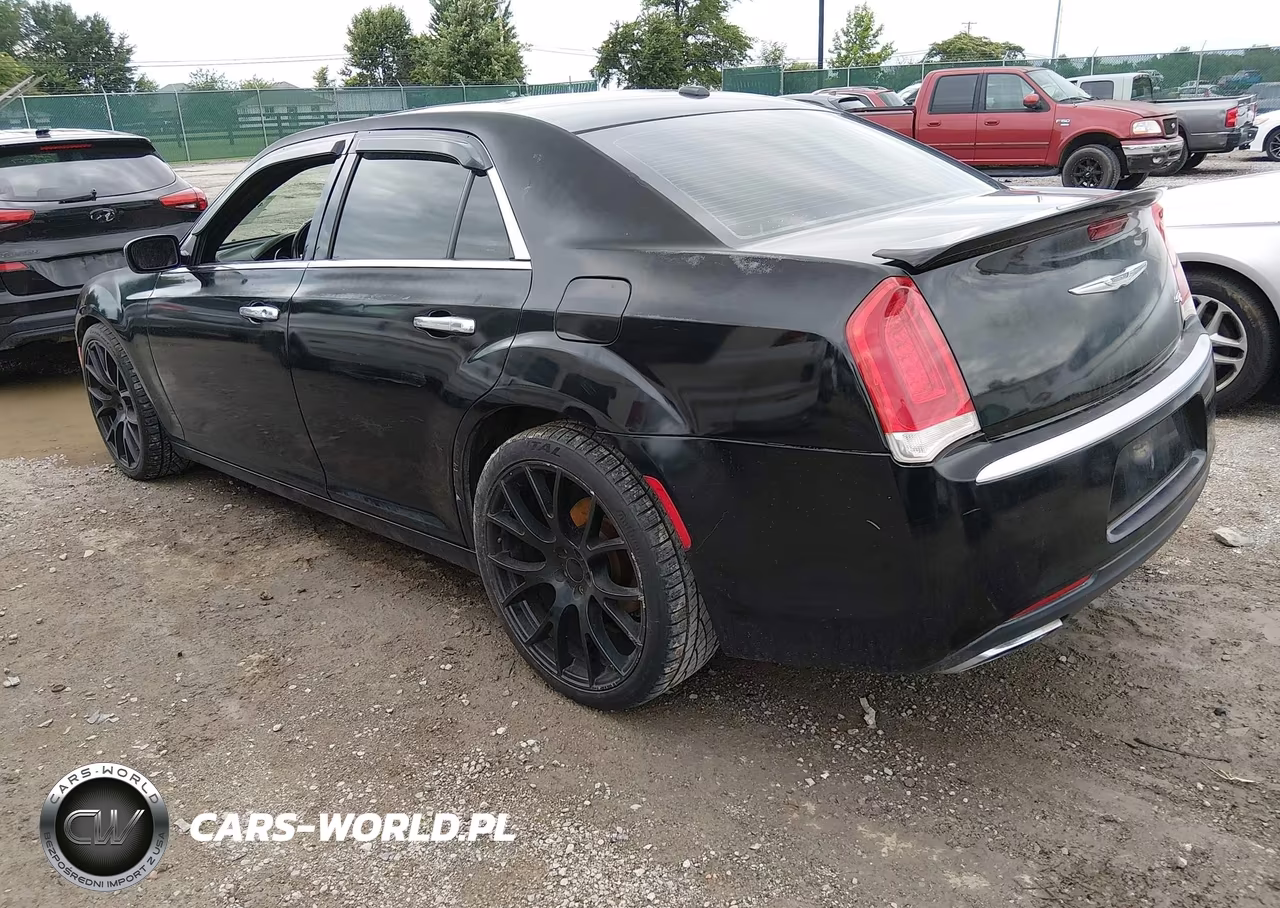 2015 Chrysler 300C Platinum VIN:2C3CCAPG7FH837480 - 3