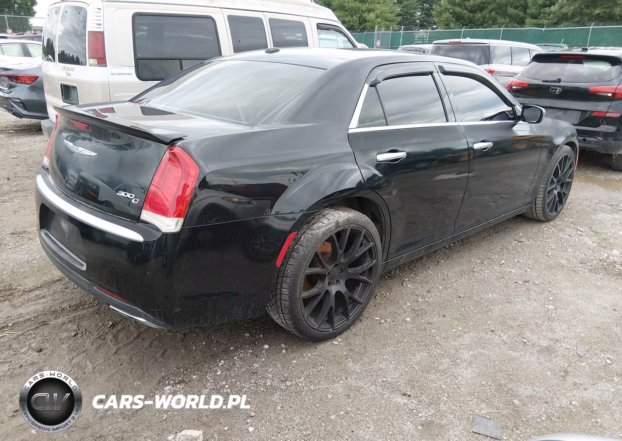 2015 Chrysler 300C Platinum VIN:2C3CCAPG7FH837480 - 4
