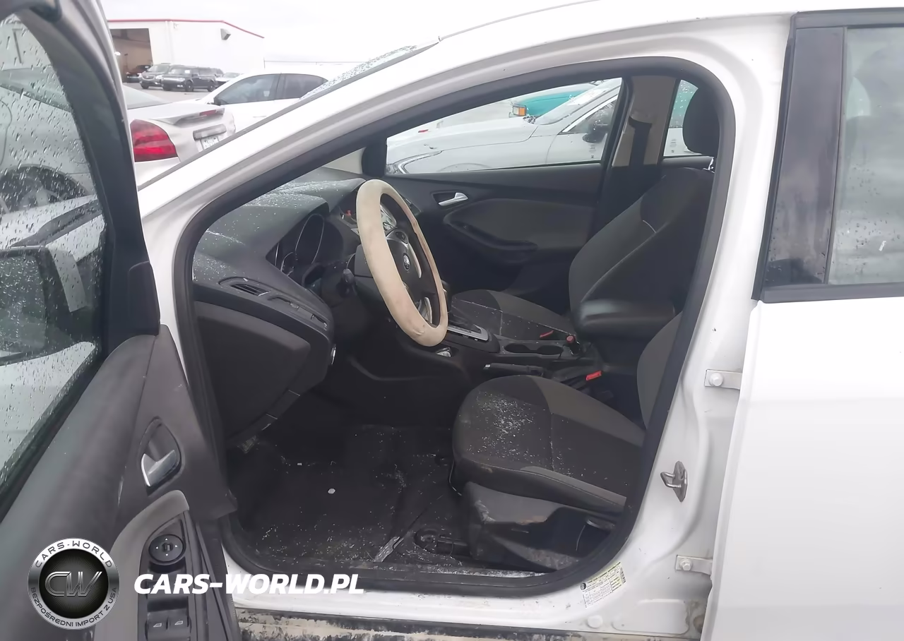 2013 Ford Focus Se VIN:1FADP3F28DL341972 - 5