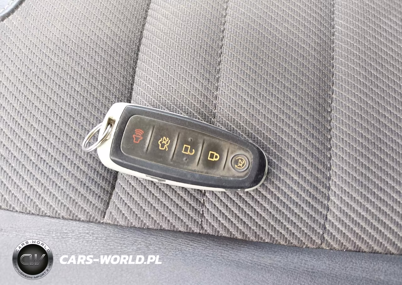 2013 Ford Escape Titanium VIN:1FMCU0J96DUD33117 - 11