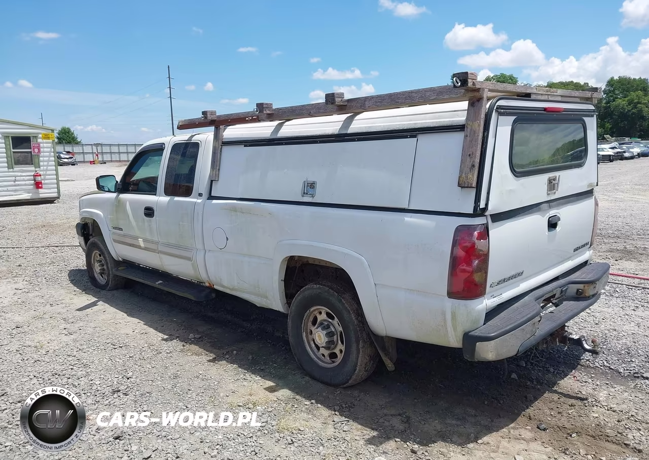 2003 Chevrolet Silverado 2500Hd Ls VIN:1GCHC29U93E343196 - 3