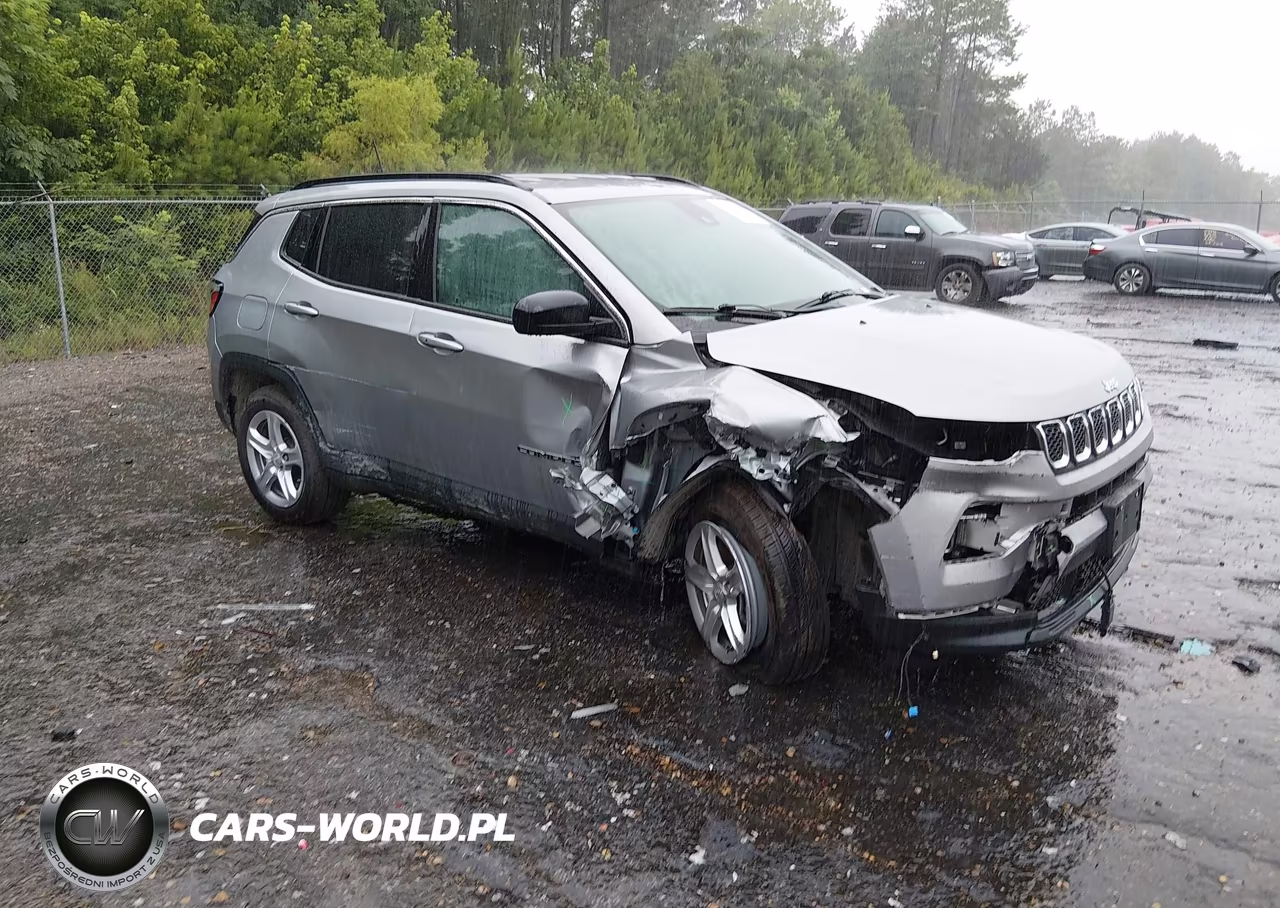 2024 Jeep Compass Latitude 4X4 – zdjęcie 1 z 16
