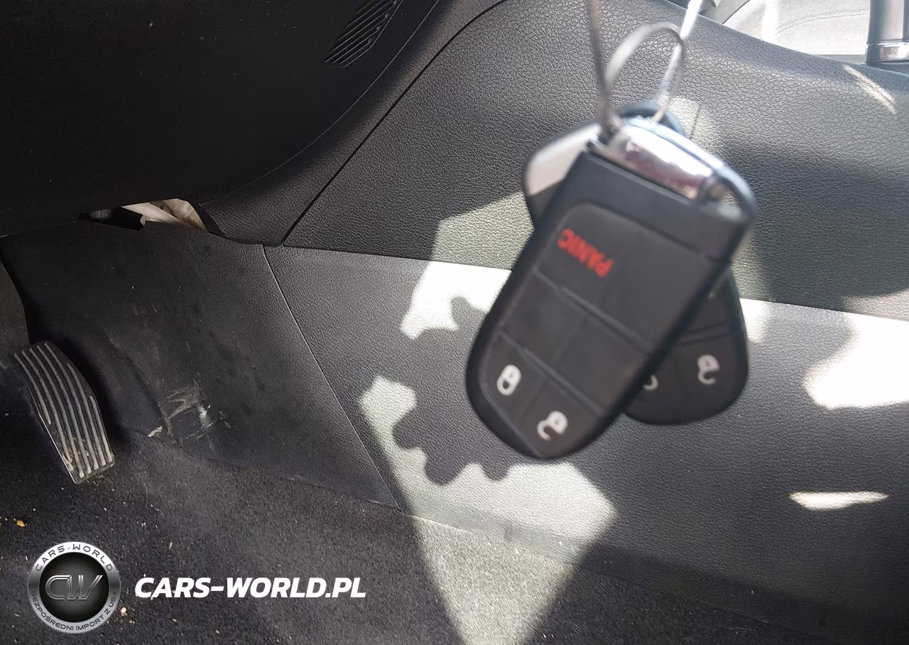 2024 Jeep Compass Latitude 4X4 VIN:3C4NJDBN0RT607132 - 11