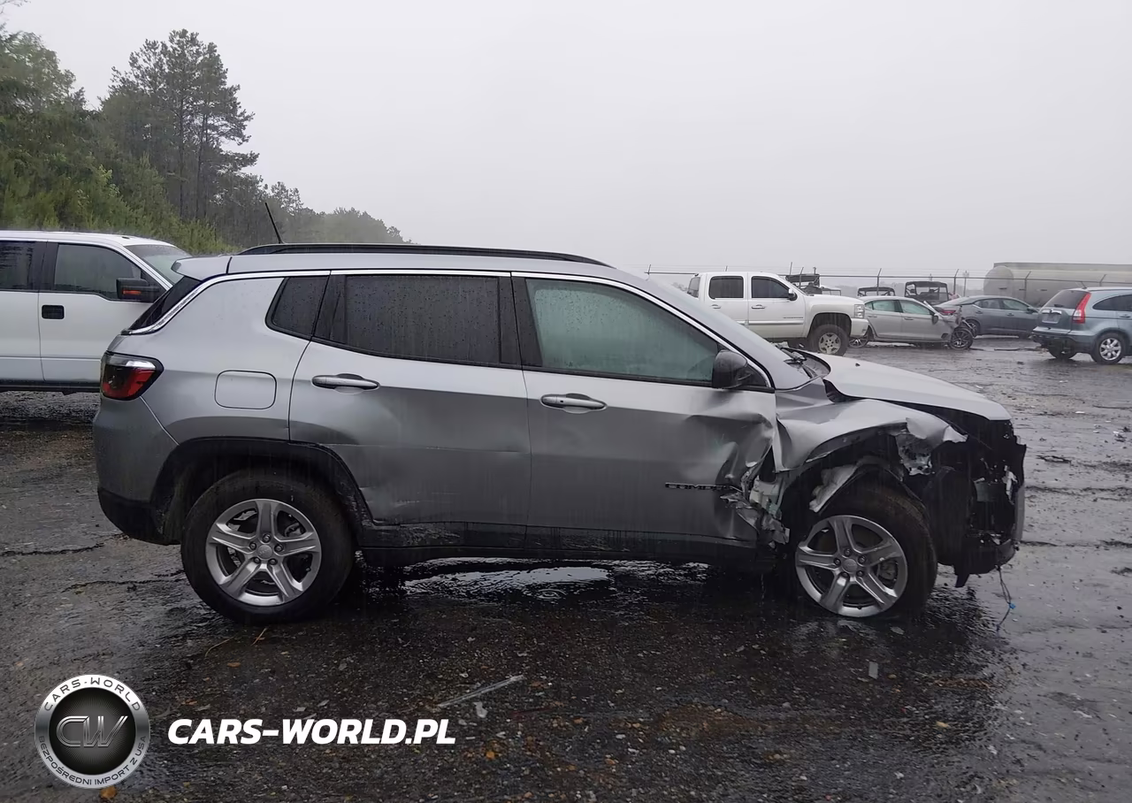 2024 Jeep Compass Latitude 4X4 VIN:3C4NJDBN0RT607132 - 13