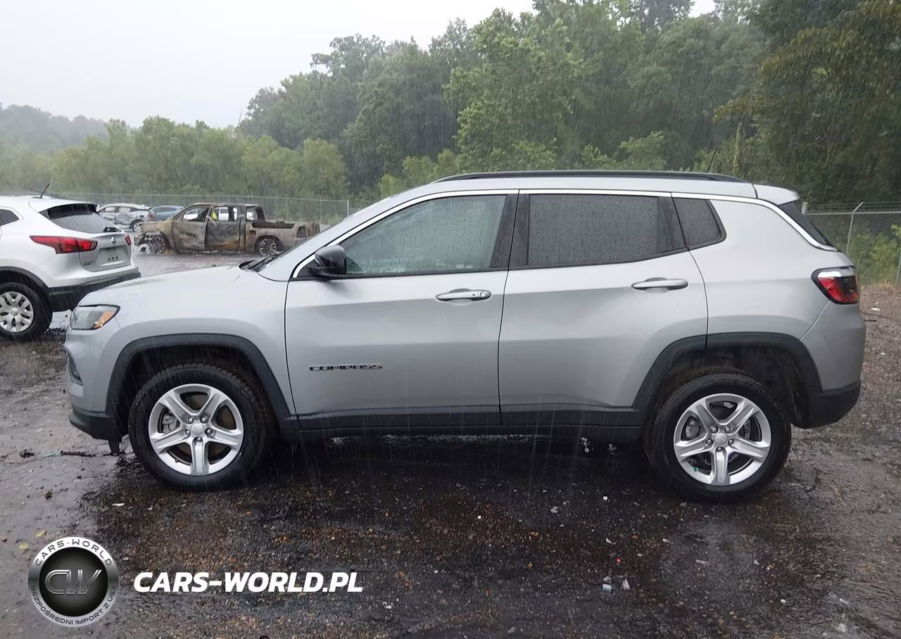 2024 Jeep Compass Latitude 4X4 VIN:3C4NJDBN0RT607132 - 14