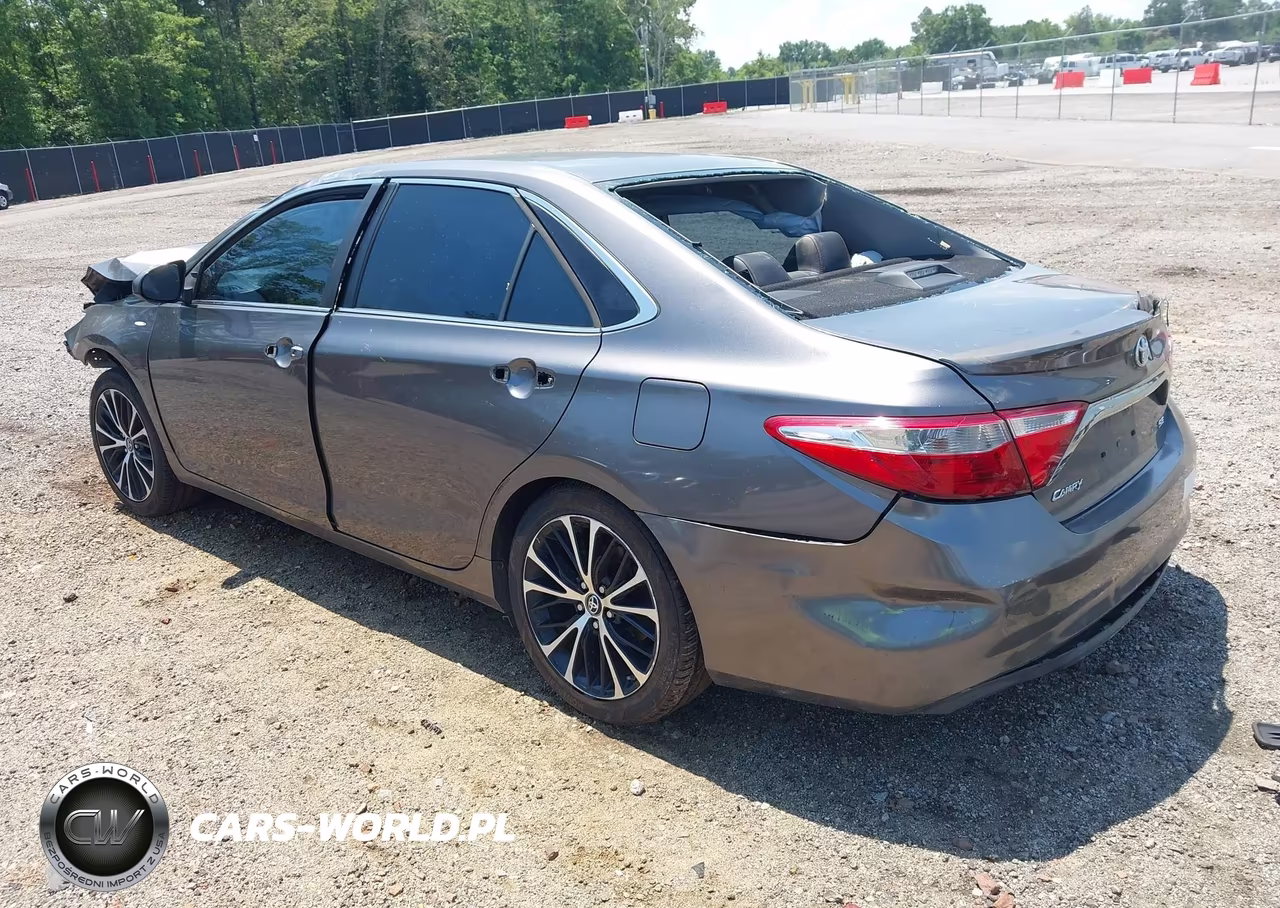 2016 Toyota Camry Se VIN:4T1BF1FK2GU131094 - 3