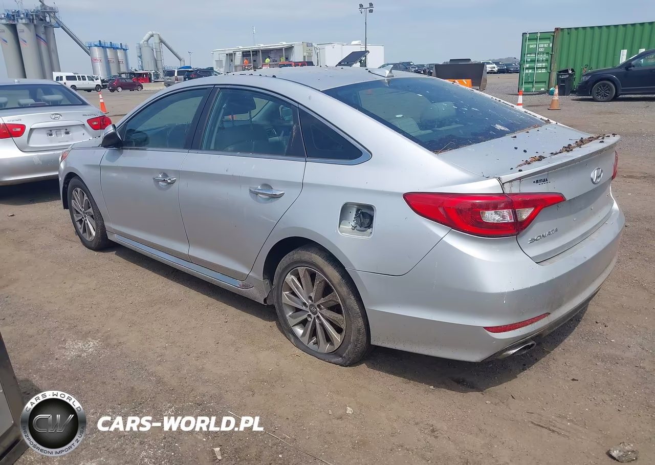 2015 Hyundai Sonata Sport VIN:5NPE34AF3FH252280 - 3