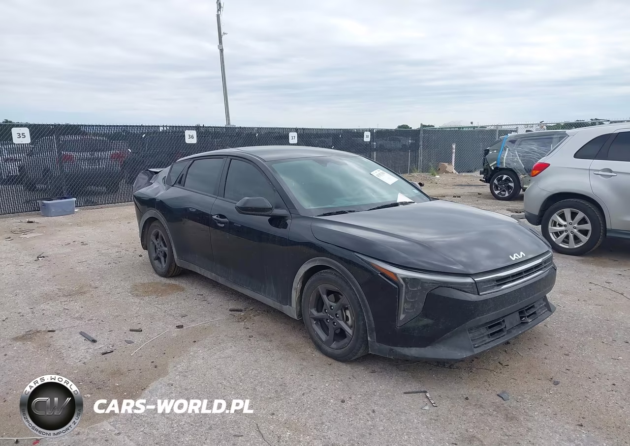 2025 Kia K4 Lxs – zdjęcie 1 z 16